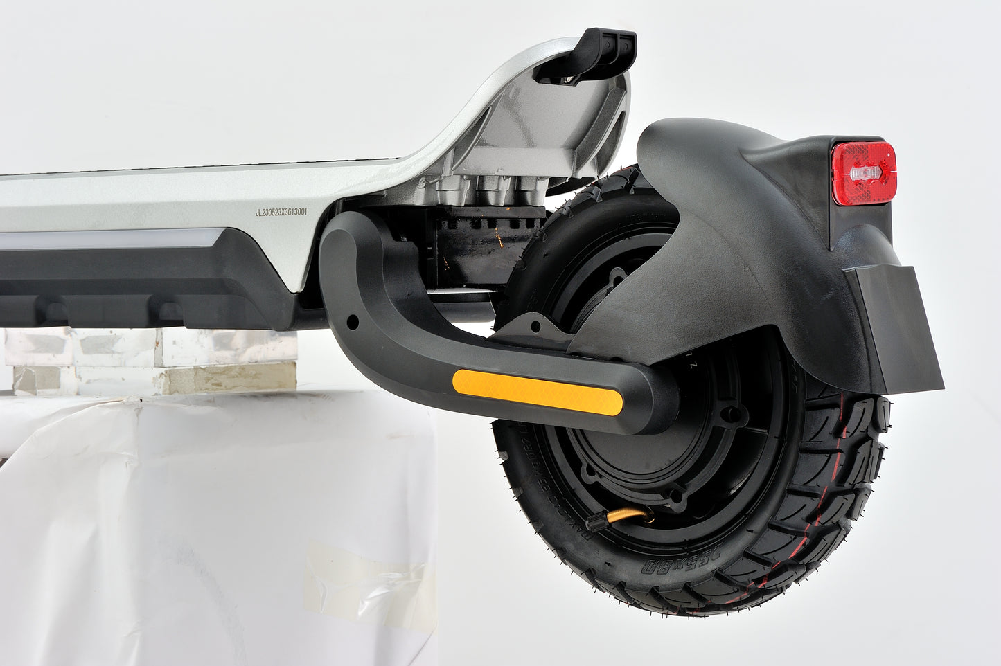 Fouetshot X3 Electric Scooter 800W All Terrain for Off-Road and City Use