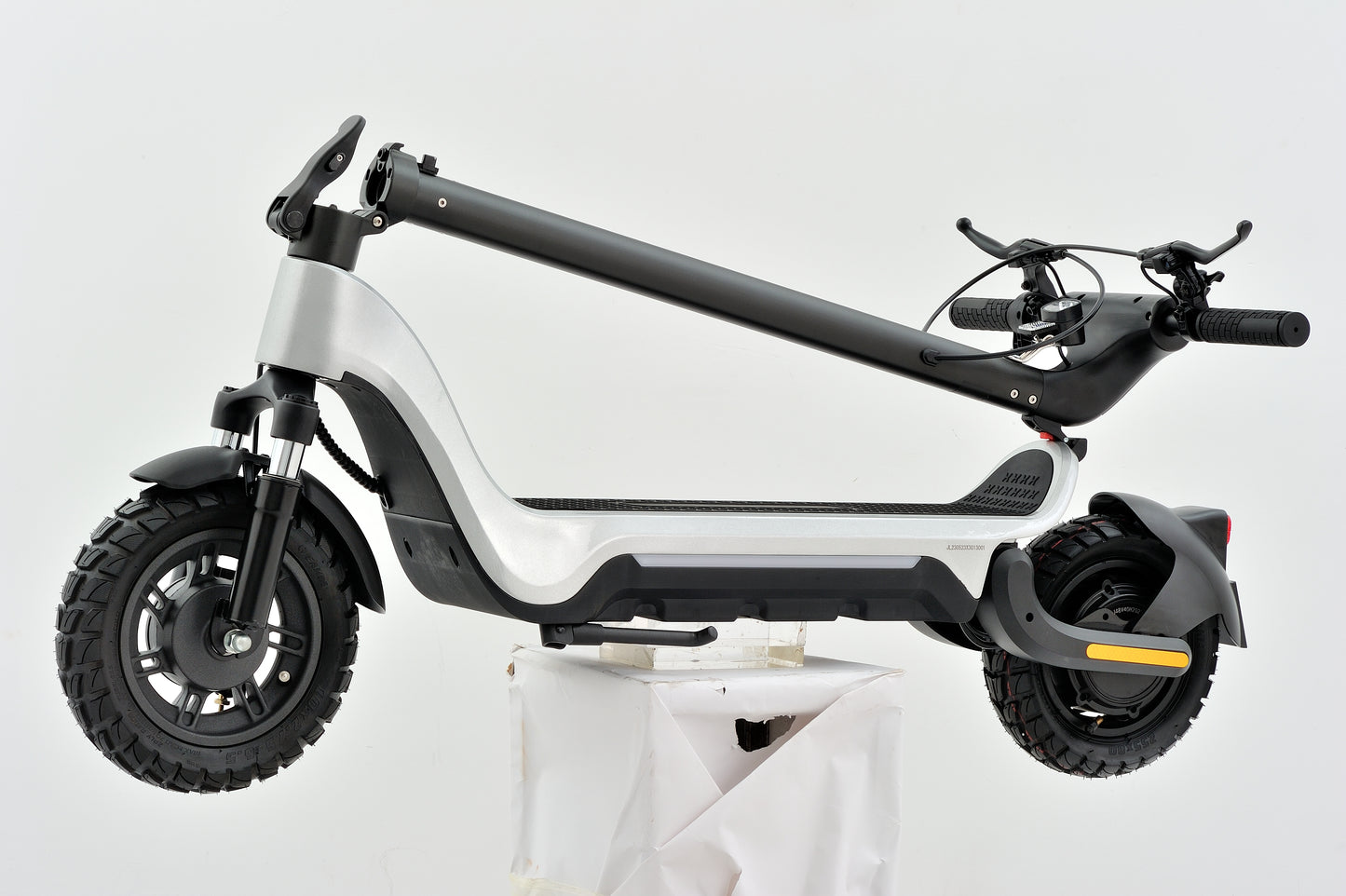 Fouetshot X3 Electric Scooter 800W All Terrain for Off-Road and City Use